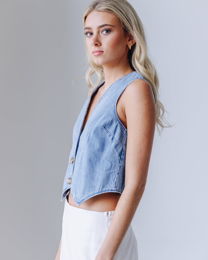 Vicky Vest
