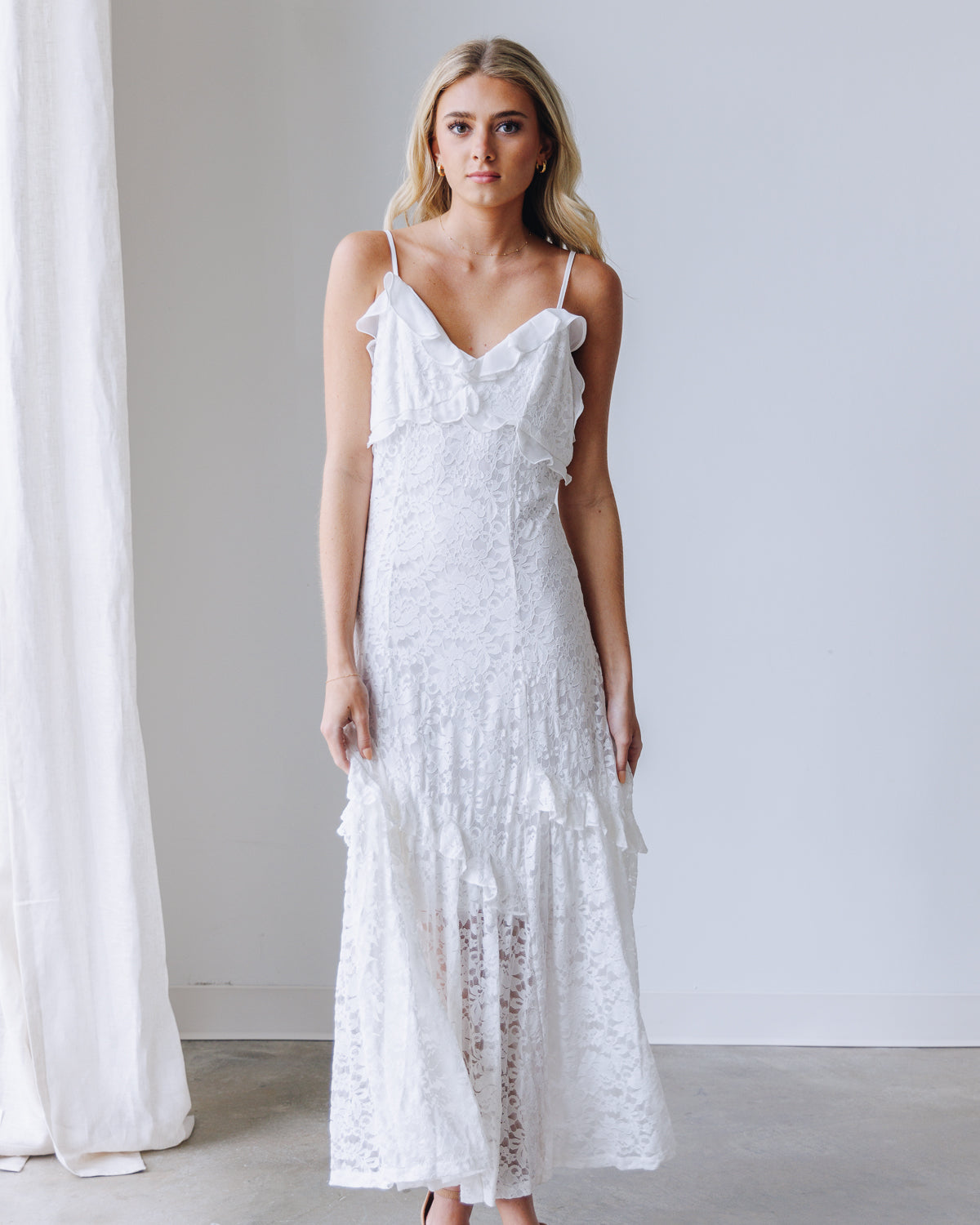 Annabelle Lace Maxi Dress