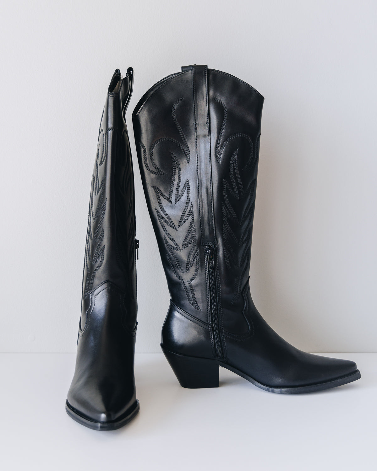 Matisse black boots hotsell